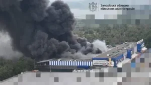 Ворог знову вдарив по Епіцентру у Запоріжжі: є постраждалий та руйнування